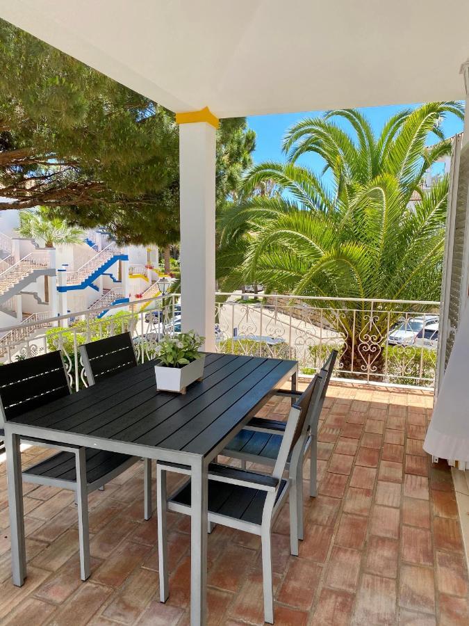 Beautiful Apartment For Rent In Quinta Do Lago With Excellent Resort Facilities Close To Lake And Beach. Exterior foto